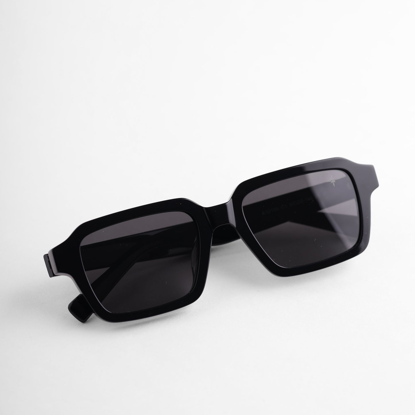 ROUGE BLACK (P)