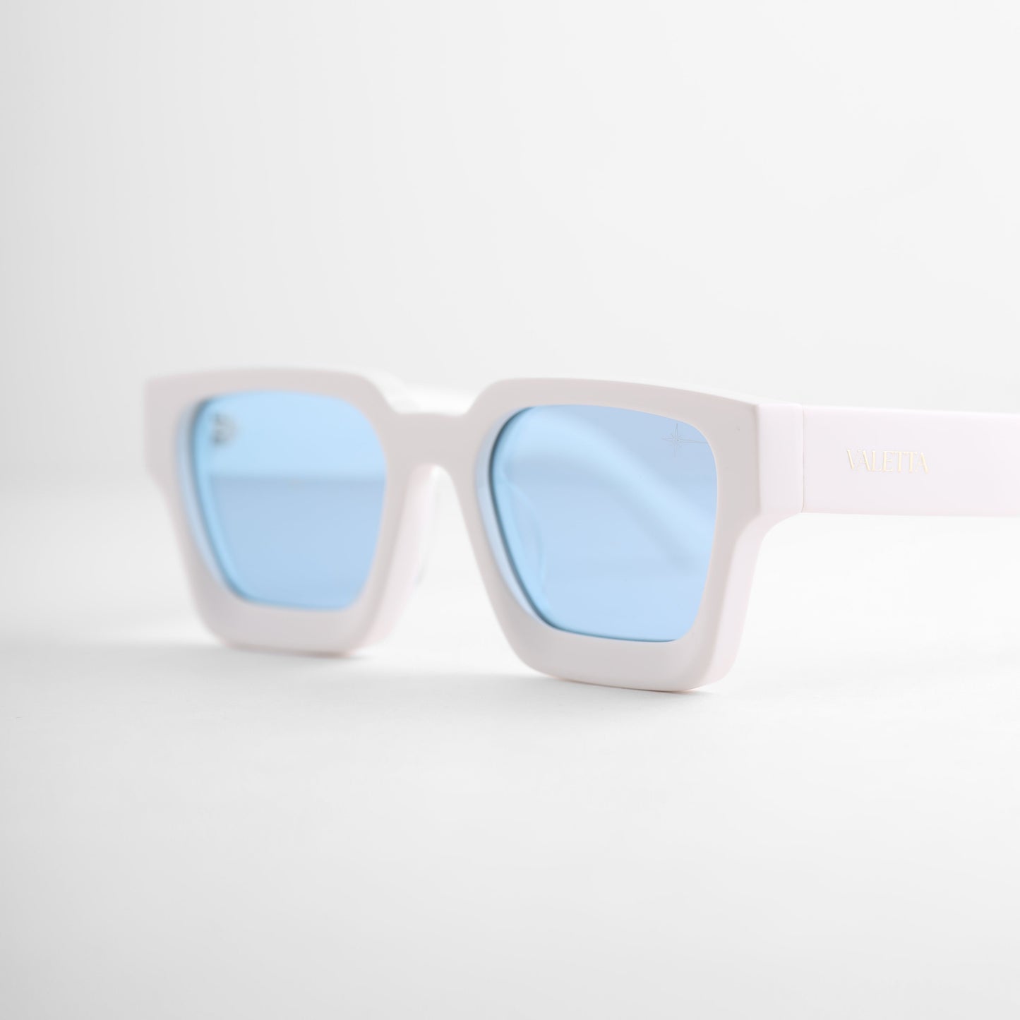 NOVIS WHITE (P)